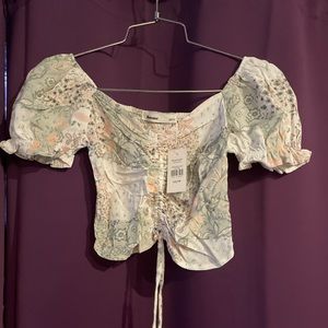 Floral tie front cropped top